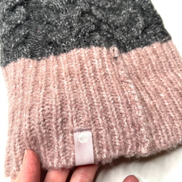 Pistil Cable Knit Beanie Pom Pom Winter Hat Gray Purple Cream Womens Soft Gift - Picture 6 of 8